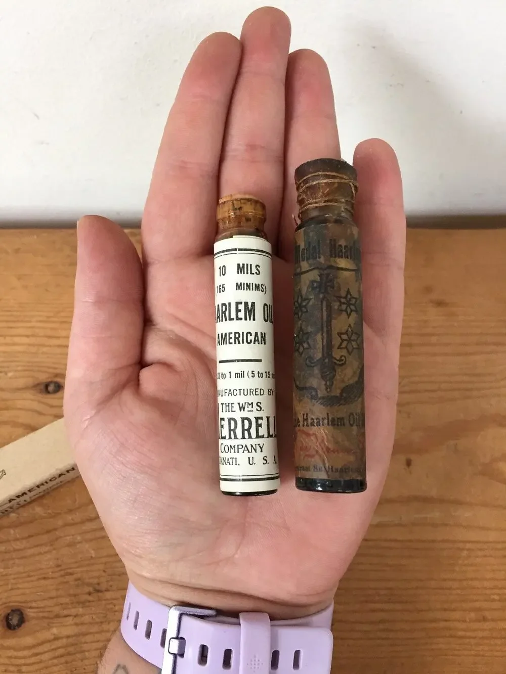Vtg Antique Merrill Chemical Medicine Mils Gold Medal Haarlem Oil Vials Bottles